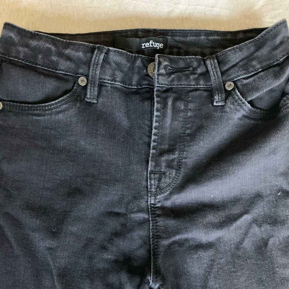 High wasted black jeans